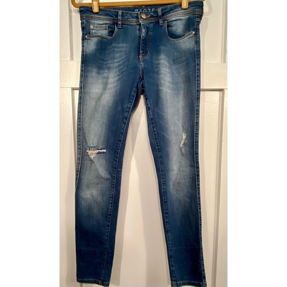 Zara Distressed Tapered Jeans - Size 6 * WJ23 - Picture 1 of 7